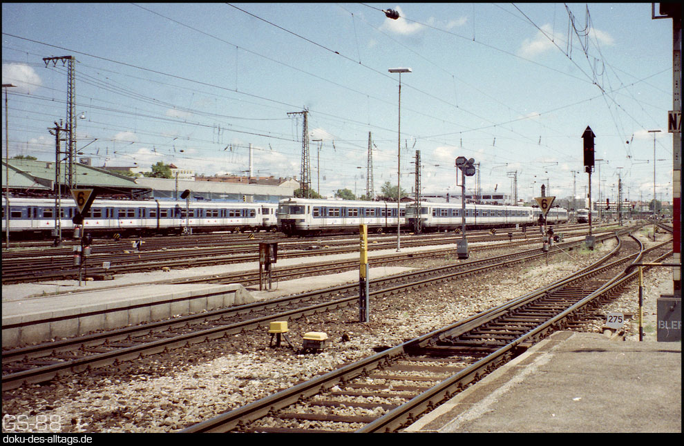 Strecken und Bahnhöfe