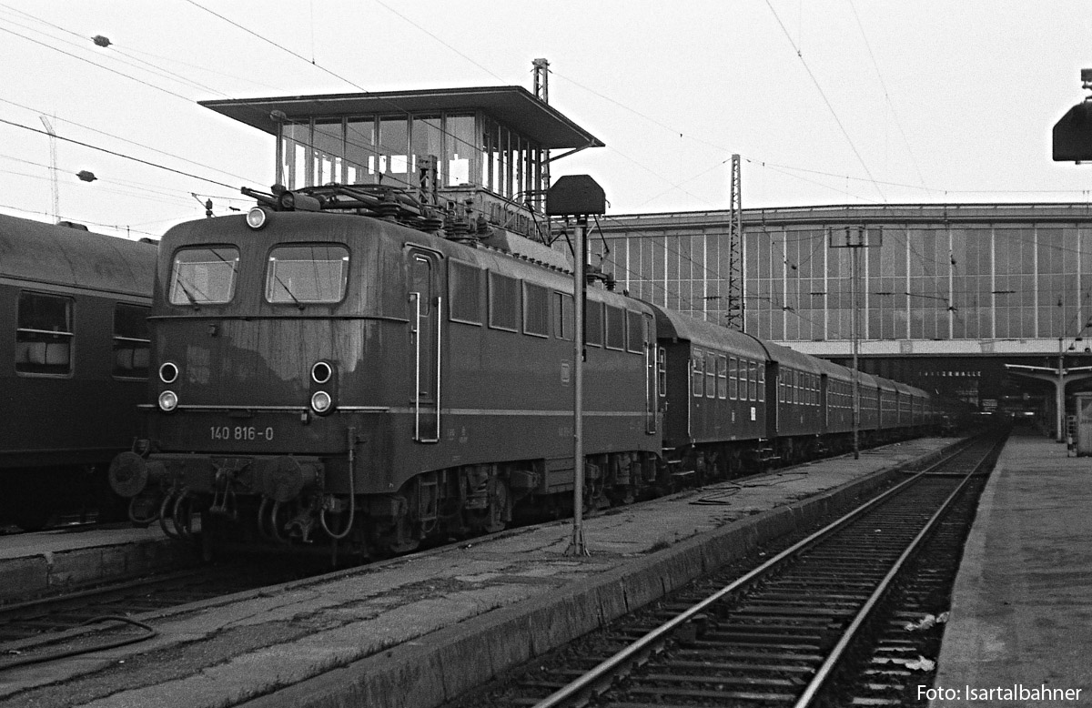 https://doku-des-alltags.de/BDMuenchen/MuenchenHbf/PM-doku/1971-12-18_21%20140816_D-Jug20215%20MuenchenHbf1.jpg